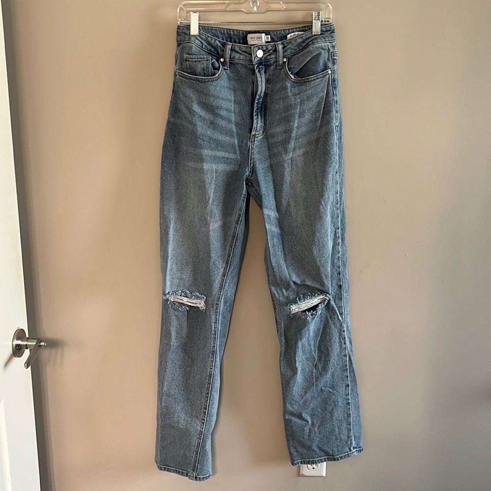 High-Rise Straight Legged Blue Jeans
